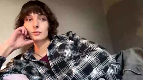 mia_177 online show from 11/02/25, 08:44