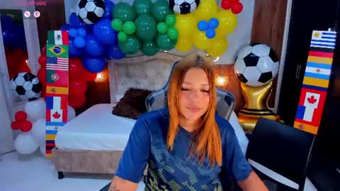 Snapshot of mia_18v chatting on 06/14/26, 02:24 Violett online show from 06/14/26, 02:24