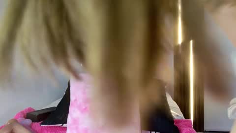 Mia Blonde online show from 11/23/25, 07:57