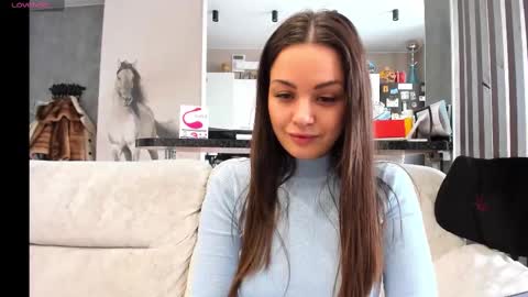 Mia online show from 03/03/25, 04:58