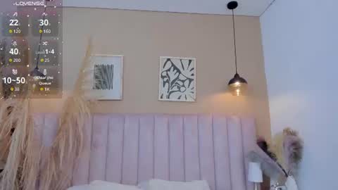 mia__bailey_ online show from 06/30/26, 08:10