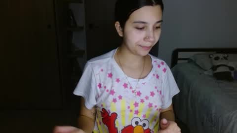 Mia online show from 03/19/26, 03:43