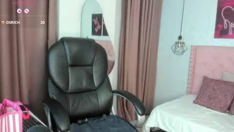 Mia online show from 05/11/26, 07:11