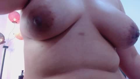 C A L L  M E  M I A  online show from 02/15/26, 07:51