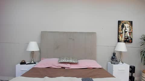 Snapshot of mia__zoe chatting on 05/23/26, 03:34 Mia Zoe online show from 05/23/26, 03:34