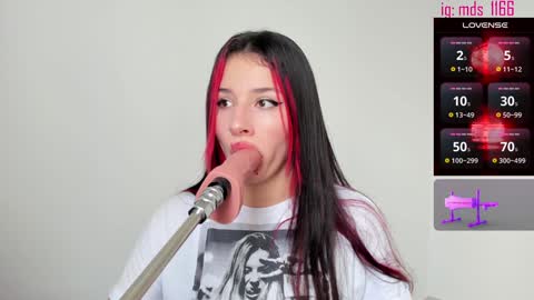 Mia adams  online show from 12/01/24, 07:36