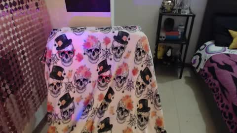 mia online show from 10/22/25, 11:59