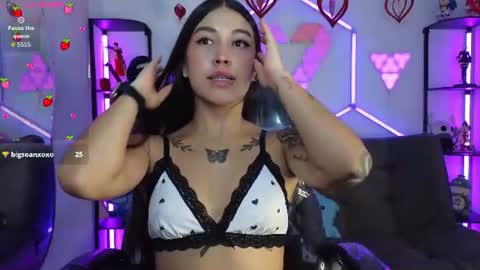 Snapshot of mia_adamsxxx chatting on 07/23/26, 07:12 mia_adamsxxx online show from 07/23/26, 07:12