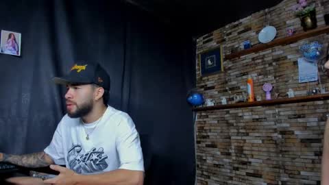 Mia and vincentt model indepent online show from 10/28/25, 05:00