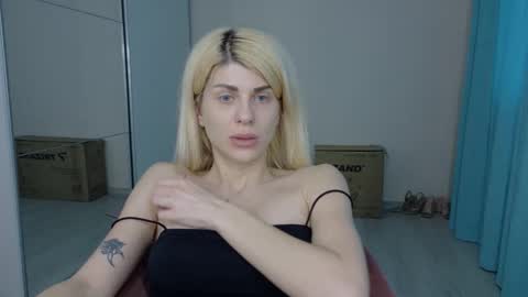 mia_angel online show from 05/22/26, 05:18