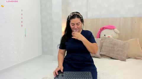 Mia Aristizabal online show from 10/20/25, 11:43