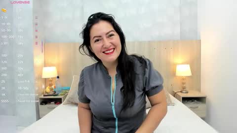Mia Aristizabal online show from 10/21/25, 11:22