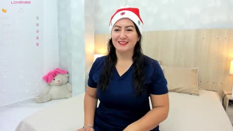 Mia Aristizabal online show from 12/21/25, 11:39