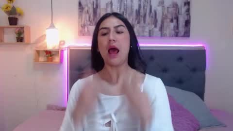 M I A  A Y R A online show from 10/10/25, 03:11