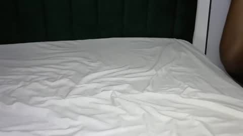 aishah petite online show from 02/02/25, 11:19