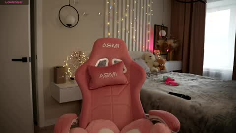 Just call me Kitty online show from 04/01/26, 08:59