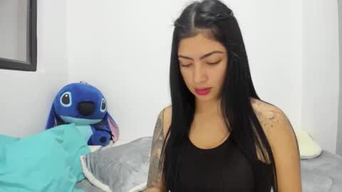 mia_belmonte online show from 12/17/25, 06:58