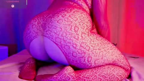   online show from 09/20/25, 02:45