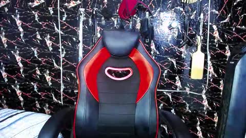 mia Independent model Thanks to everyone for your support online show from 11/15/25, 10:15