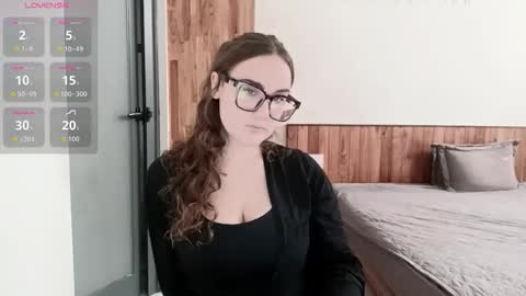 mia_boone online show from 11/10/25, 03:49