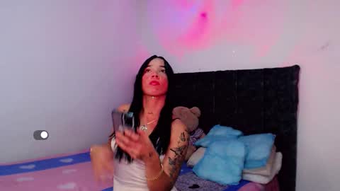 mia_bunny69 online show from 09/27/25, 07:52