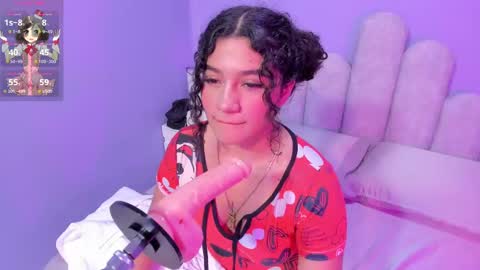 Snapshot of mia_cataleiya chatting on 09/16/25, 11:55 mia online show from 09/16/25, 11:55