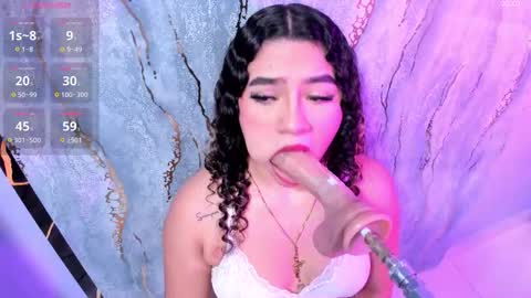 Snapshot of mia_cataleiya chatting on 10/15/25, 11:21 mia online show from 10/15/25, 11:21