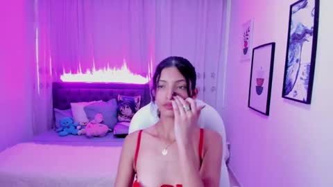 Mia online show from 11/22/25, 07:24