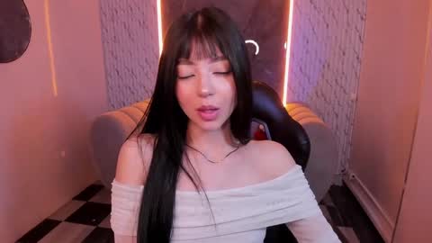 mia_collins_b online show from 10/09/25, 12:58