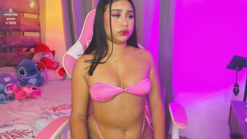 Snapshot of mia_coxx1 chatting on 01/23/25, 05:24 Mia online show from 01/23/25, 05:24
