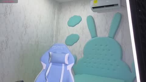 Snapshot of mia_cuttee chatting on 09/28/25, 03:12 Mia Cuttee online show from 09/28/25, 03:12