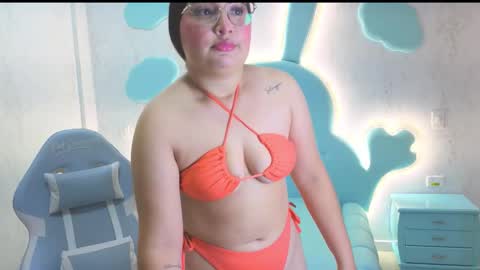 Snapshot of mia_cuttee chatting on 10/13/25, 03:06 Mia Cuttee online show from 10/13/25, 03:06