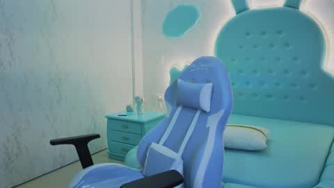 Snapshot of mia_cuttee chatting on 10/30/25, 03:30 Mia Cuttee online show from 10/30/25, 03:30