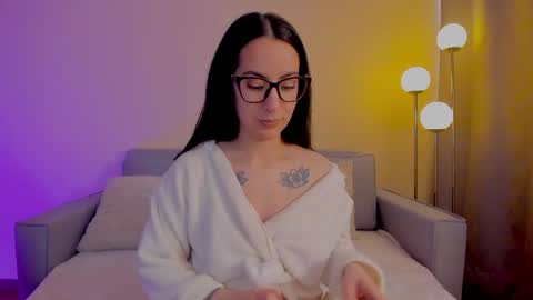 Snapshot of mia_daniellshot chatting on 02/12/26, 06:58 Sarah Luna online show from 02/12/26, 06:58