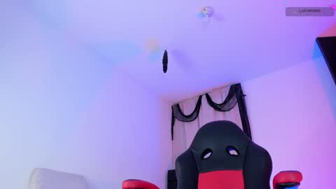 Mia online show from 02/05/25, 10:33