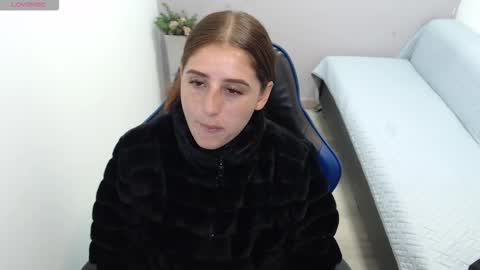 Mia online show from 01/09/26, 01:25