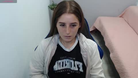 Snapshot of mia_diaz1 chatting on 02/13/26, 01:51 Mia online show from 02/13/26, 01:51