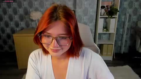 Snapshot of mia_e1fie chatting on 08/03/26, 12:42 mia_e1fie online show from 08/03/26, 12:42