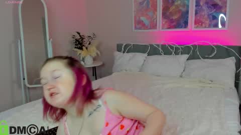 Mia online show from 09/24/25, 02:48