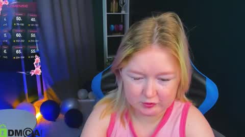 Mia online show from 10/09/25, 08:23