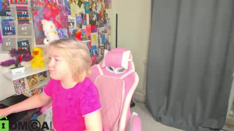 Snapshot of mia_ferd chatting on 05/04/26, 02:51 Mia online show from 05/04/26, 02:51