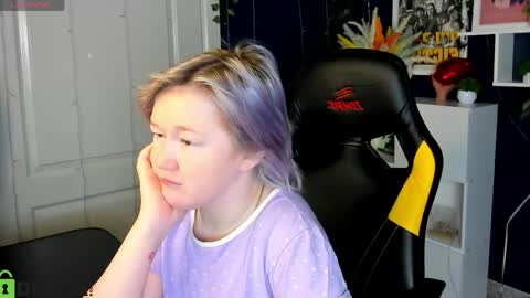 Snapshot of mia_ferd chatting on 05/22/26, 03:02 Mia online show from 05/22/26, 03:02