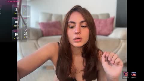 mia_ferrer777 online show from 01/12/26, 05:51