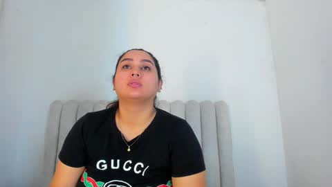 Snapshot of mia_foox12 chatting on 04/22/26, 02:18 FERNANDA online show from 04/22/26, 02:18