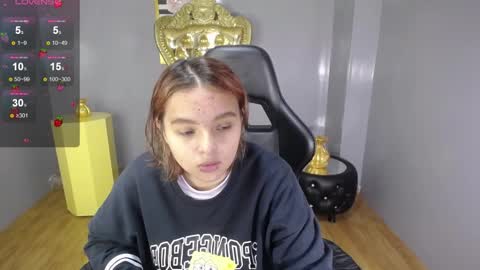 Mia online show from 10/26/25, 12:44