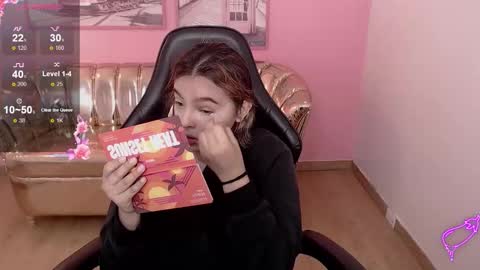 Mia online show from 11/08/25, 12:49