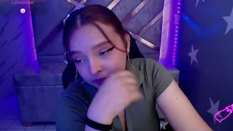 Snapshot of mia_foster_t chatting on 05/11/26, 04:04 Mia online show from 05/11/26, 04:04