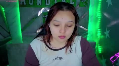 Snapshot of mia_foster_t chatting on 07/13/26, 01:14 Mia online show from 07/13/26, 01:14