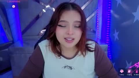 Snapshot of mia_foster_t chatting on 07/22/26, 02:09 Mia online show from 07/22/26, 02:09
