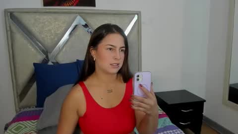 Snapshot of mia_fox3 chatting on 10/07/25, 12:13 mia fox online show from 10/07/25, 12:13